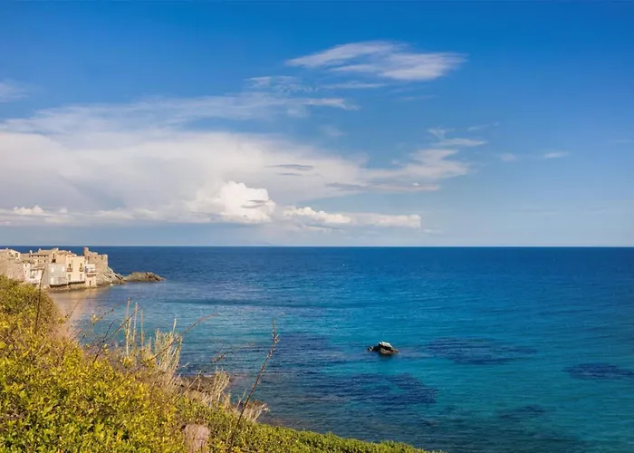 Villa Erbalunga Villa Erbalunga (Corsica)